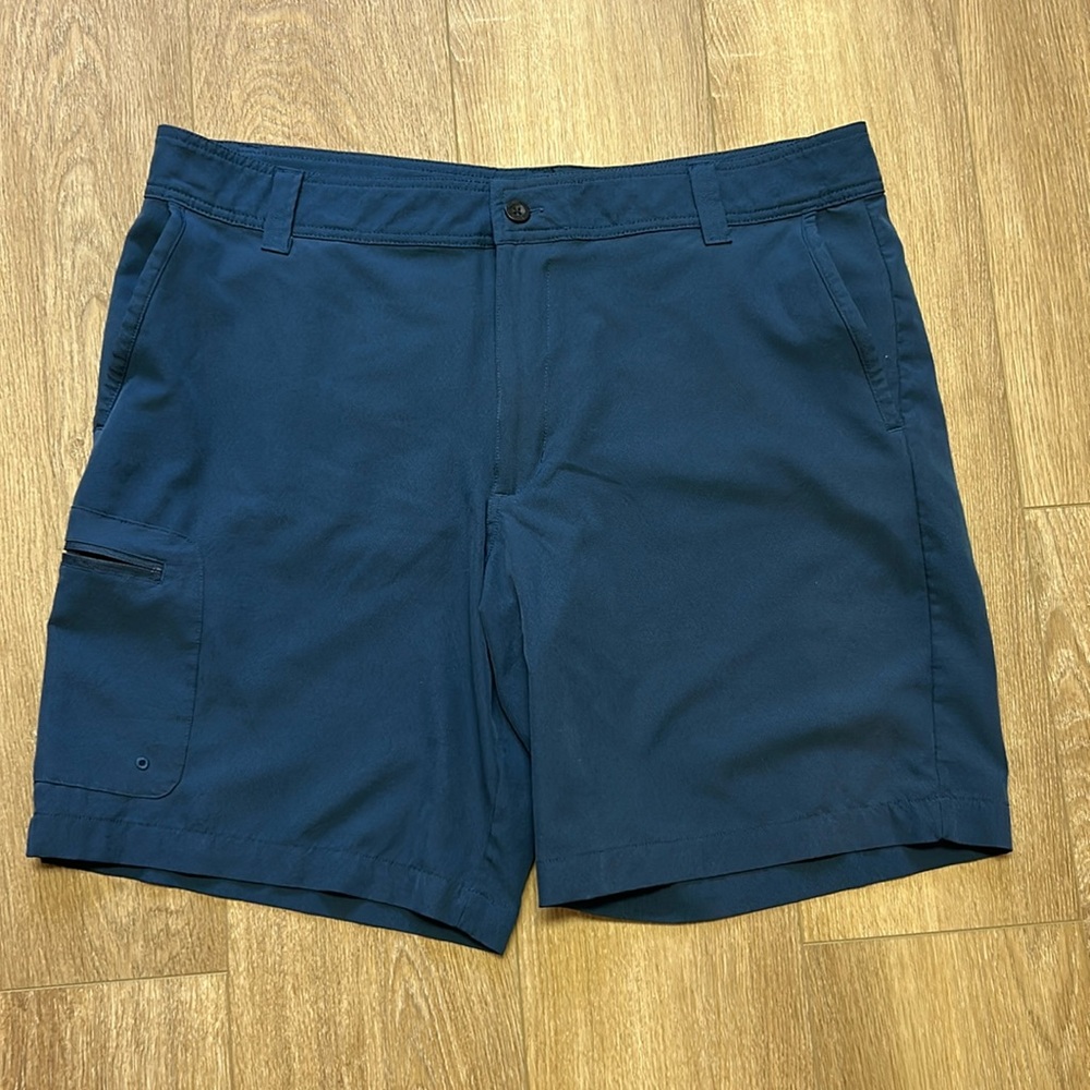 Men’s Magellan Navy Fishing Shorts 9in